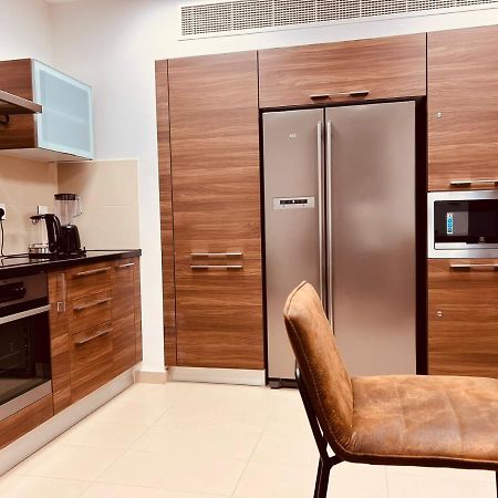 One 2Bhk Elegant Apartment In Muscat Bay 03 Luaran gambar