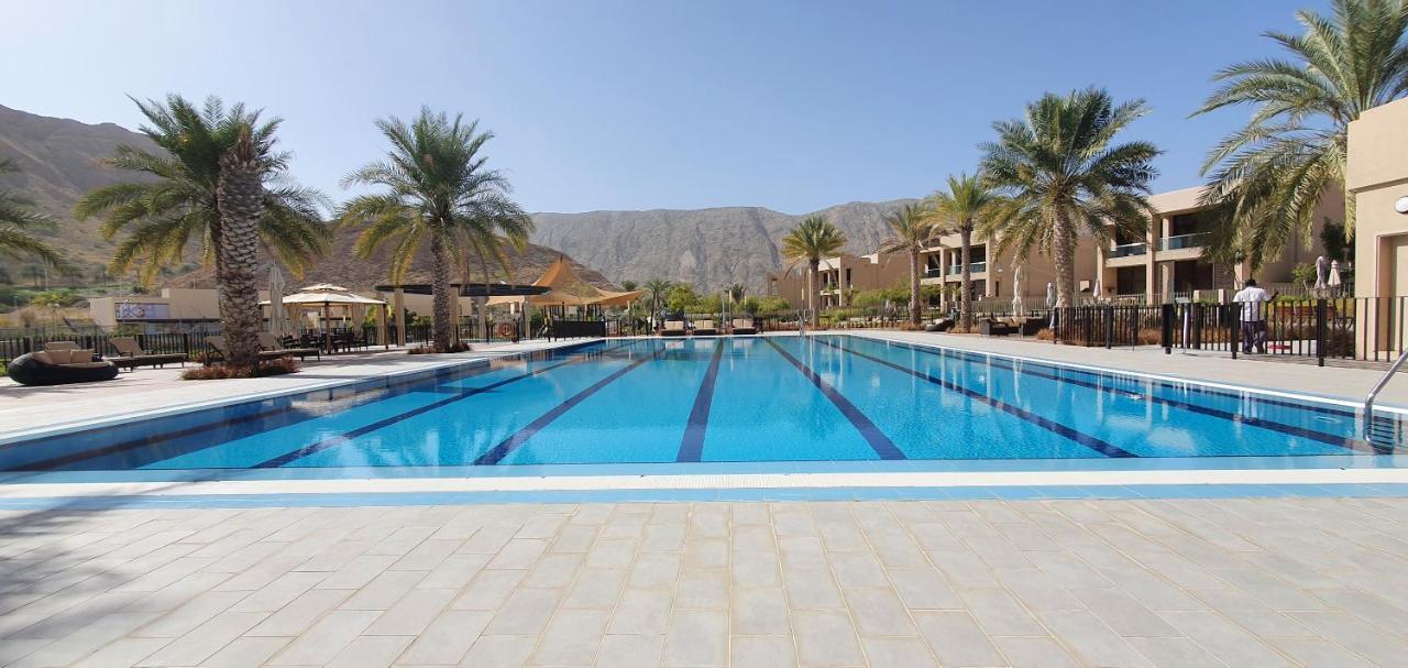 One 2Bhk Elegant Apartment In Muscat Bay 03 Luaran gambar
