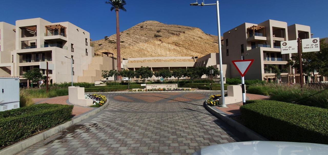 One 2Bhk Elegant Apartment In Muscat Bay 03 Luaran gambar