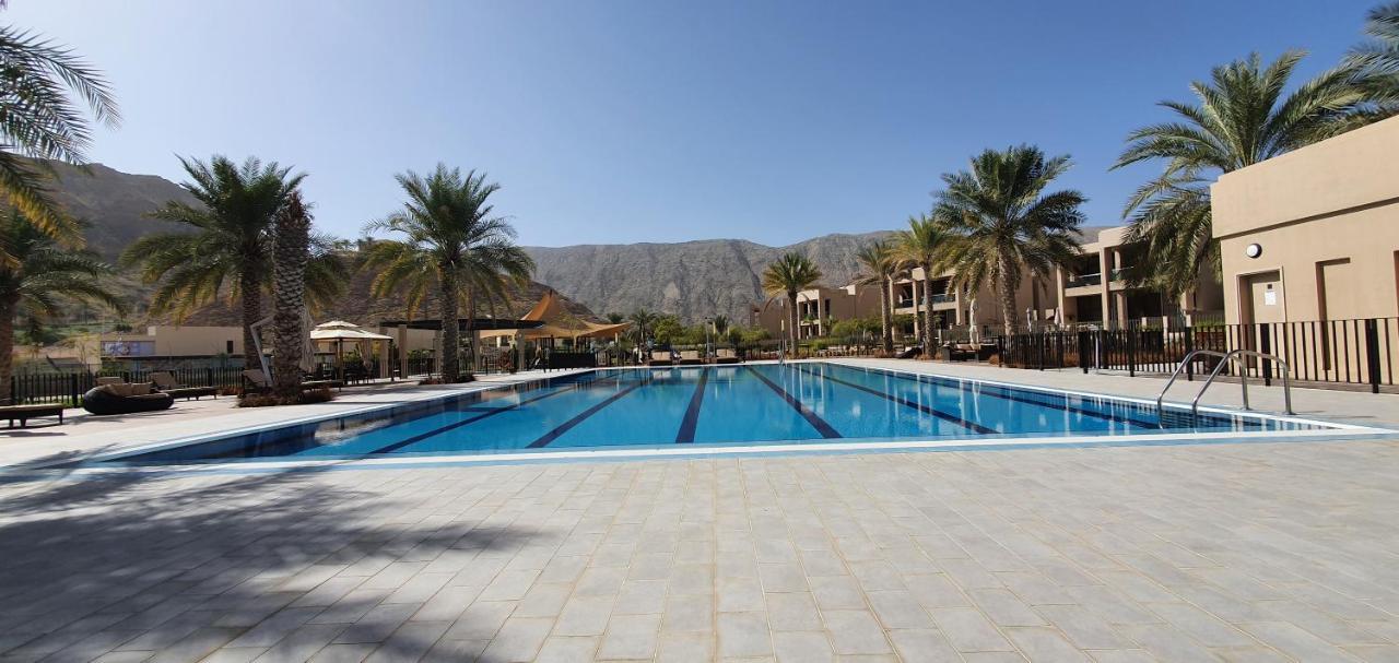 One 2Bhk Elegant Apartment In Muscat Bay 03 Luaran gambar
