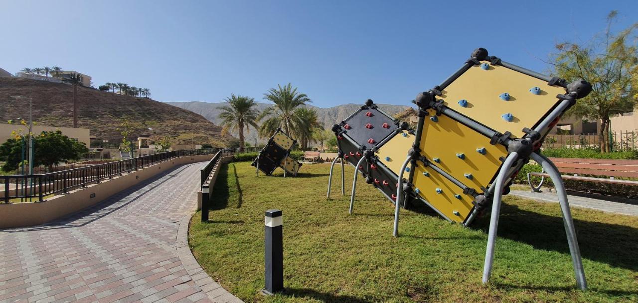 One 2Bhk Elegant Apartment In Muscat Bay 03 Luaran gambar