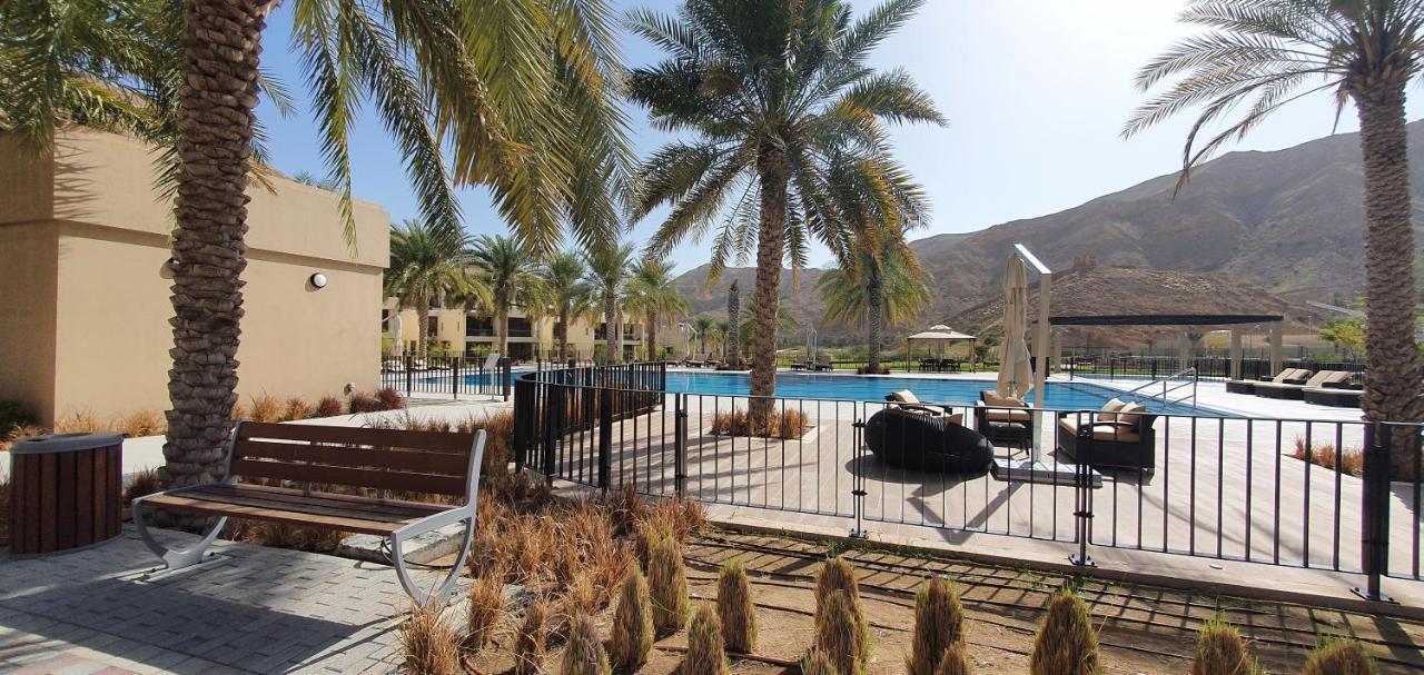 One 2Bhk Elegant Apartment In Muscat Bay 03 Luaran gambar