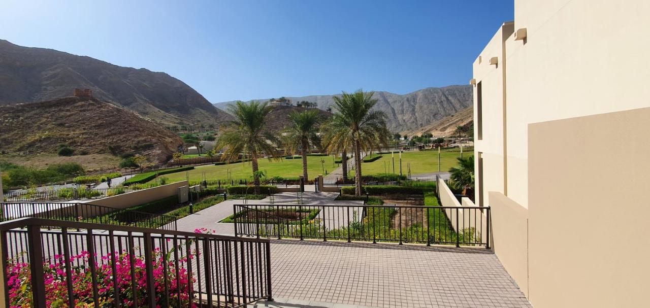One 2Bhk Elegant Apartment In Muscat Bay 03 Luaran gambar