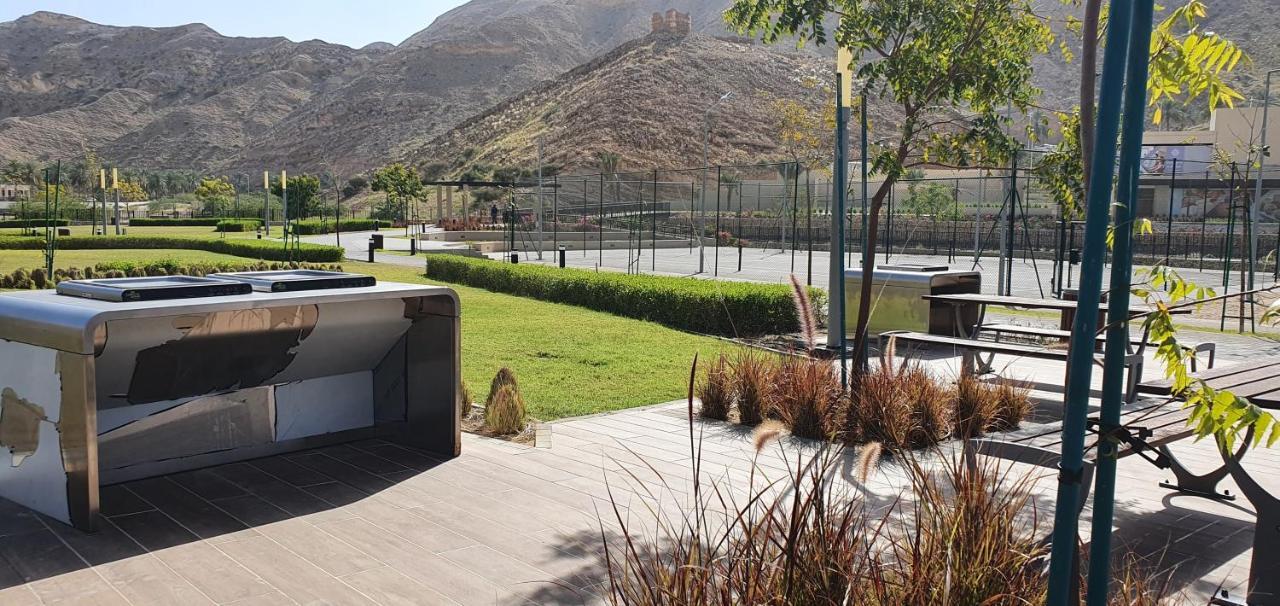 One 2Bhk Elegant Apartment In Muscat Bay 03 Luaran gambar