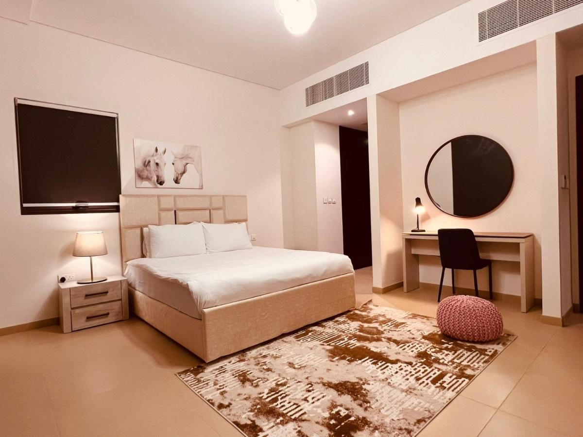 One 2Bhk Elegant Apartment In Muscat Bay 03 Luaran gambar